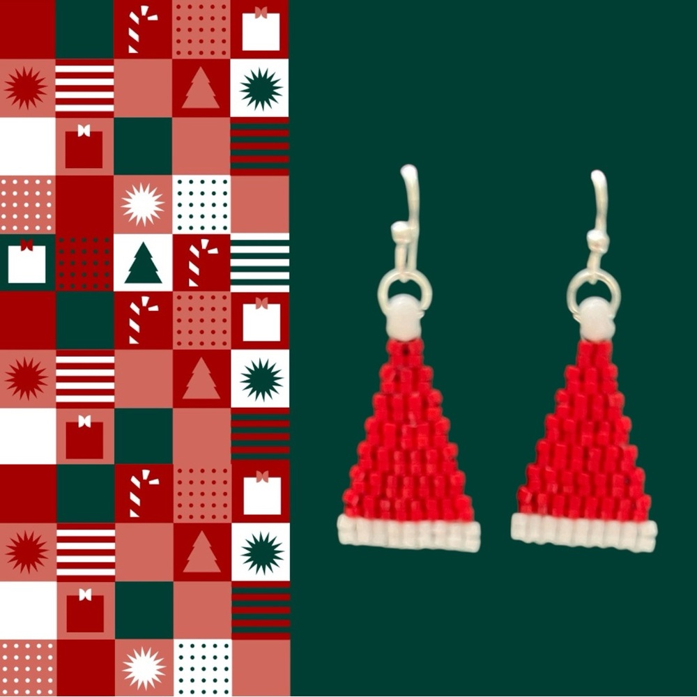 🎄 Handmade Beaded Santa Hat Earrings 🎄